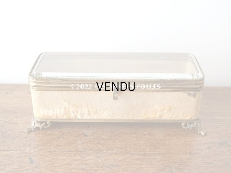 画像3: 19世紀 アンティーク 大きなジュエリーボックス ゴールドのシルク製クッション