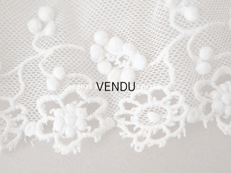 画像3: 1900年代 アンティーク スカラップレース 花のモチーフ ポンポン付 50cm