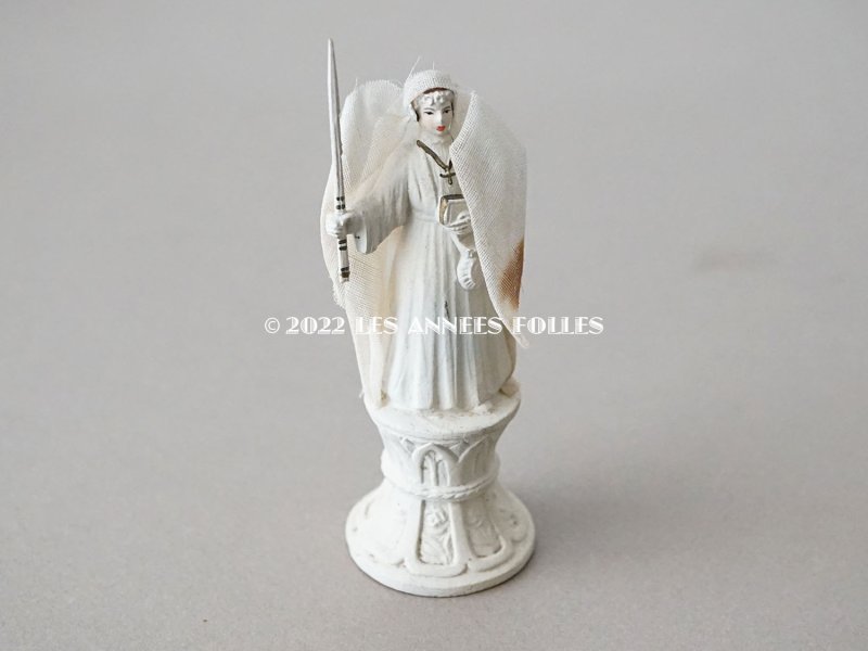 画像2: 19世紀末 アンティーク 初聖体の人形 台座付き セラミック製