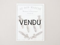 アンティーク ボンマルシェ 台紙付き ジャルティエの金具 靴下留めの金具  -AU BON MARCHE-