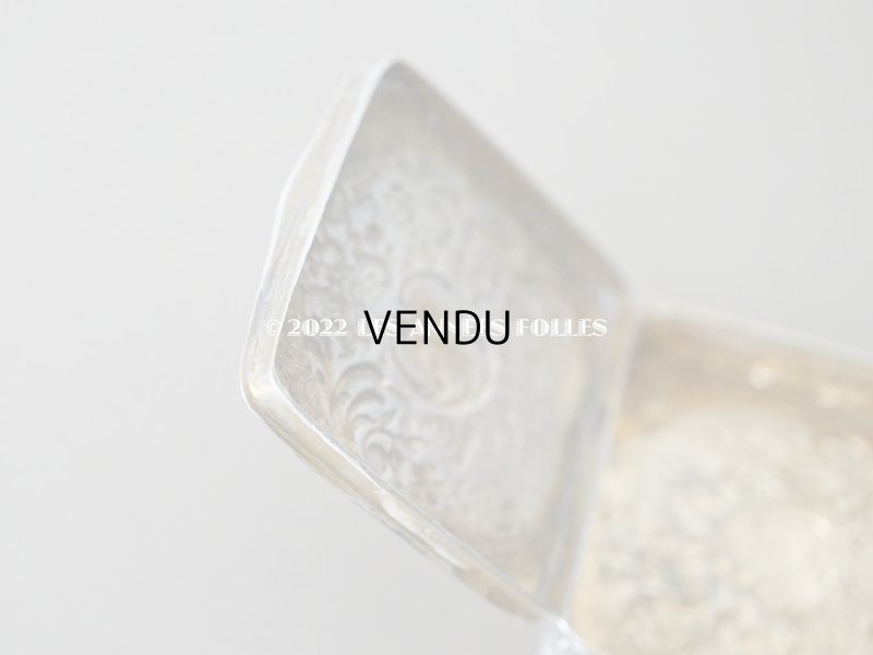 画像10: アンティーク シャトレーヌ用 シルバー製　ロカイユ装飾のパウダーケース