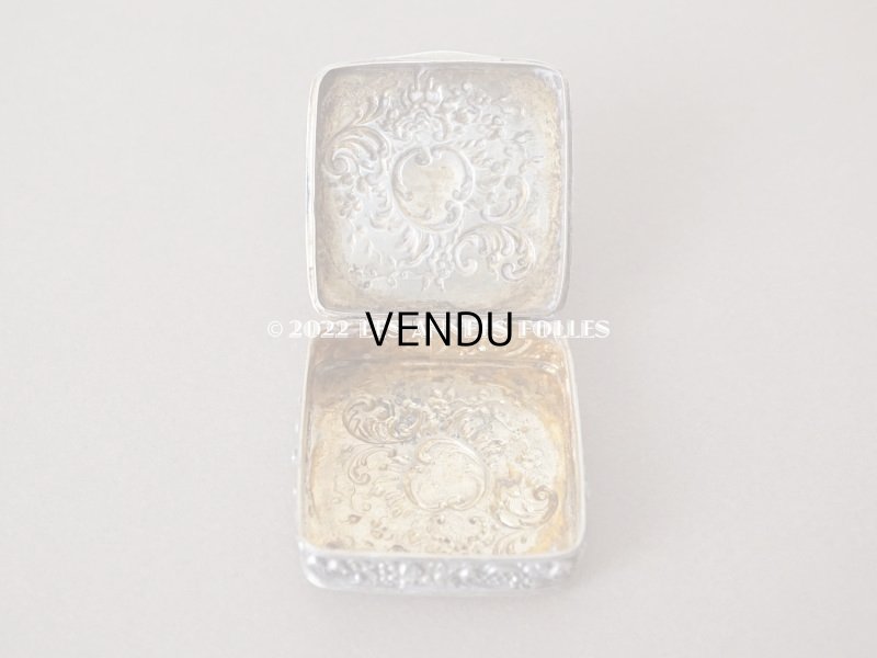 画像7: アンティーク シャトレーヌ用 シルバー製　ロカイユ装飾のパウダーケース