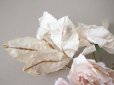 画像9:  アンティーク 薔薇の布花 4輪のブーケ クォーターロゼット咲き パウダーピンク