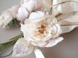 画像4:  アンティーク 薔薇の布花 4輪のブーケ クォーターロゼット咲き パウダーピンク