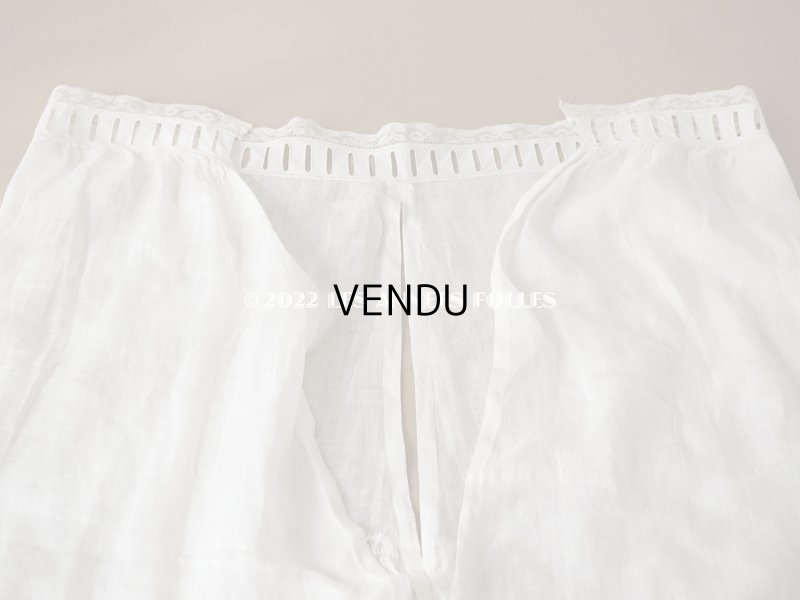 画像12: 1900年代 アンティーク ペチコート 王冠紋章の刺繍入り ピンクのリボン&手編みのヴァランシエンヌレース