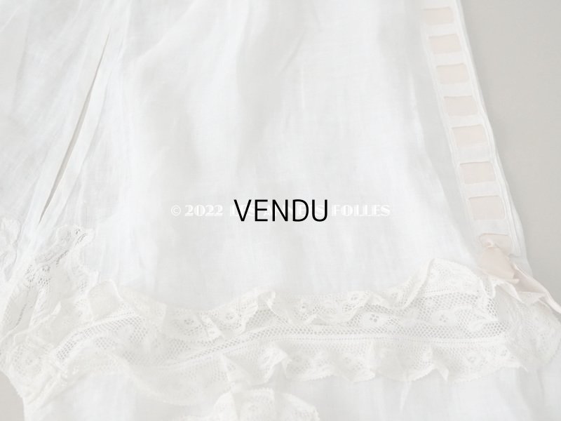 画像7: 1900年代 アンティーク ペチコート 王冠紋章の刺繍入り ピンクのリボン&手編みのヴァランシエンヌレース