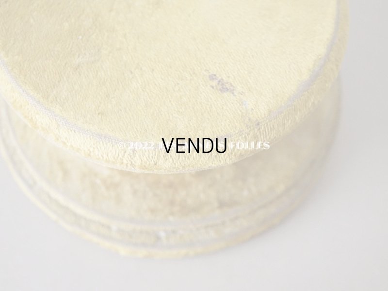 画像8: 1900年代 アンティーク ベルベットの台座 マスタード ラウンド型