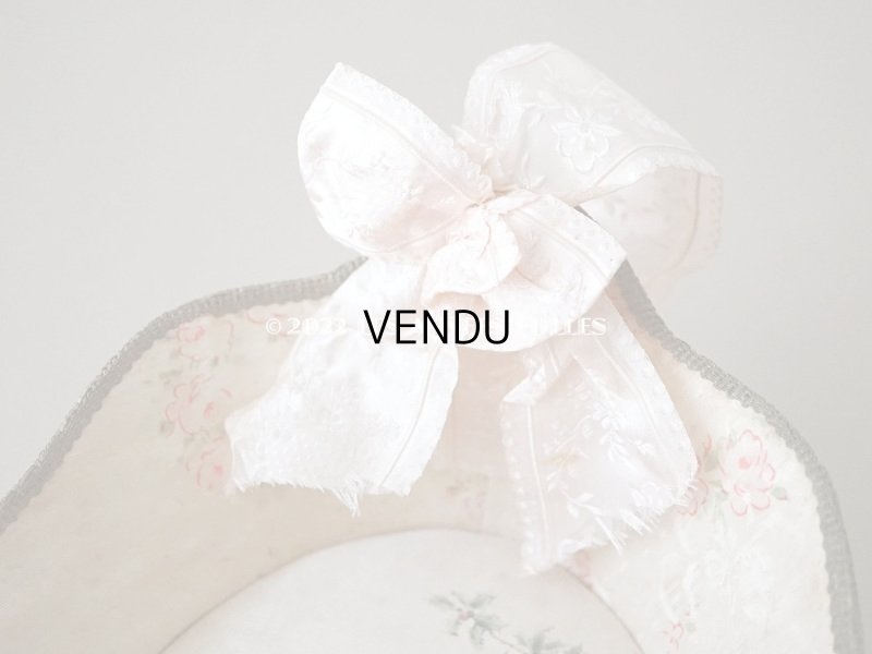 画像13: 1907年 アンティーク ピンクのリボンが結ばれた　バテムのシルク製パニエ　薔薇模様