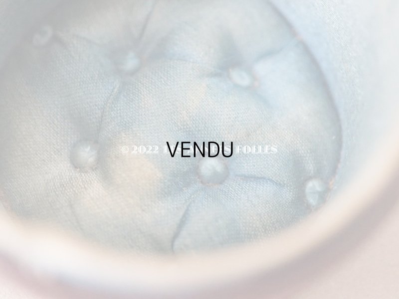 画像10: 19世紀末 アンティーク 本革製 ジュエリーボックス ブルーのシルク製クッション ガラスの蓋