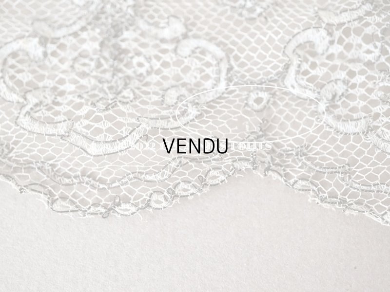 画像9: アンティーク  レース メタル糸の刺繍入り　70cm 