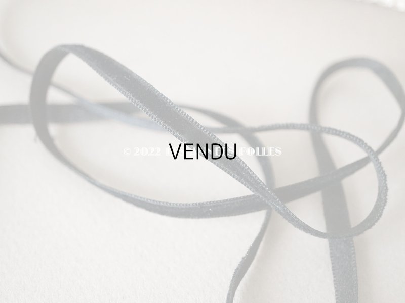 画像3: 19世紀末 アンティーク シルク製 極細 ベルベットリボン 黒 ダブルフェイス 5mm幅 4.8m