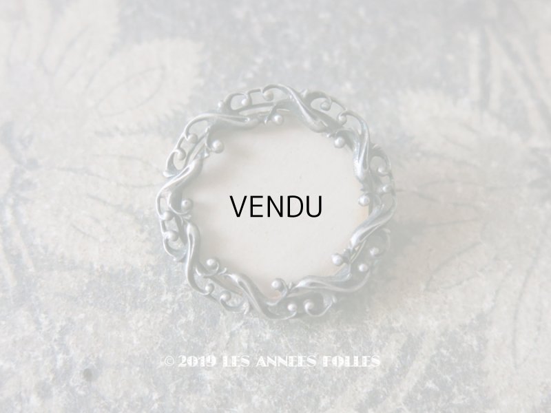 画像15: 1900年代 アンティーク  サンプラー フォトフレームブローチのフレーム　