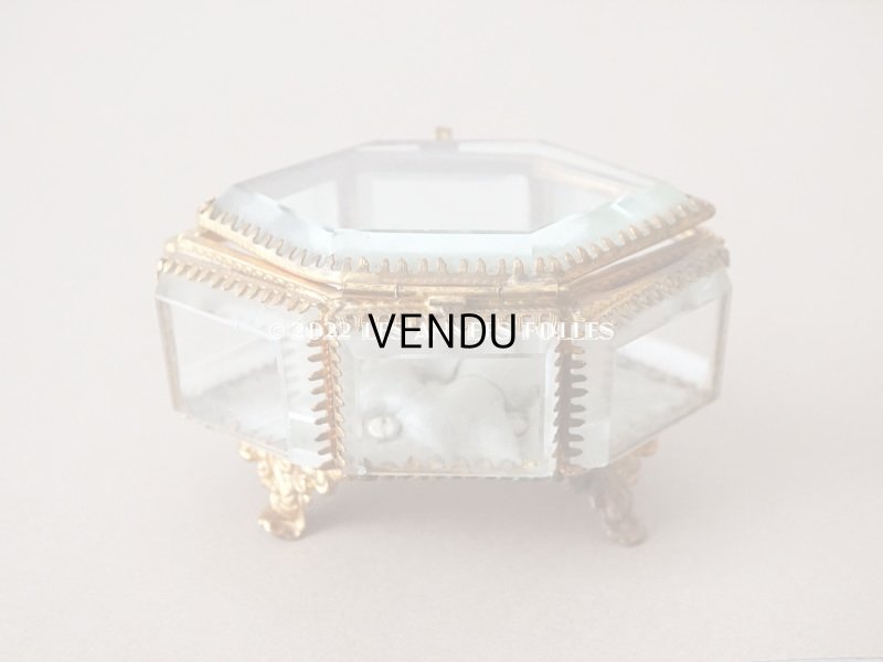 画像4: 19世紀末 アンティーク ジュエリーボックス 6角形　グレイッシュブルーのシルク製クッション