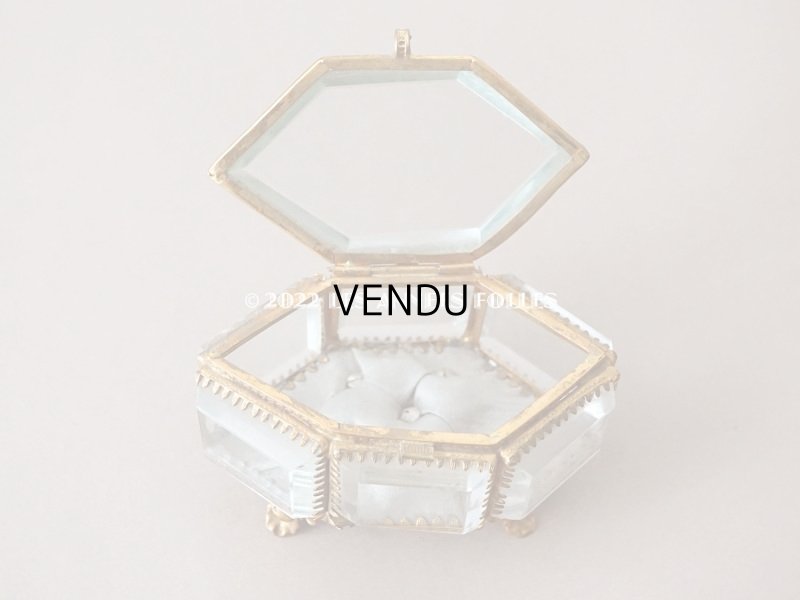 画像10: 19世紀末 アンティーク ジュエリーボックス 6角形　グレイッシュブルーのシルク製クッション