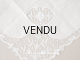 アンティーク  ハンカチ イニシャル＆花模様＆ドットの刺繍入り　