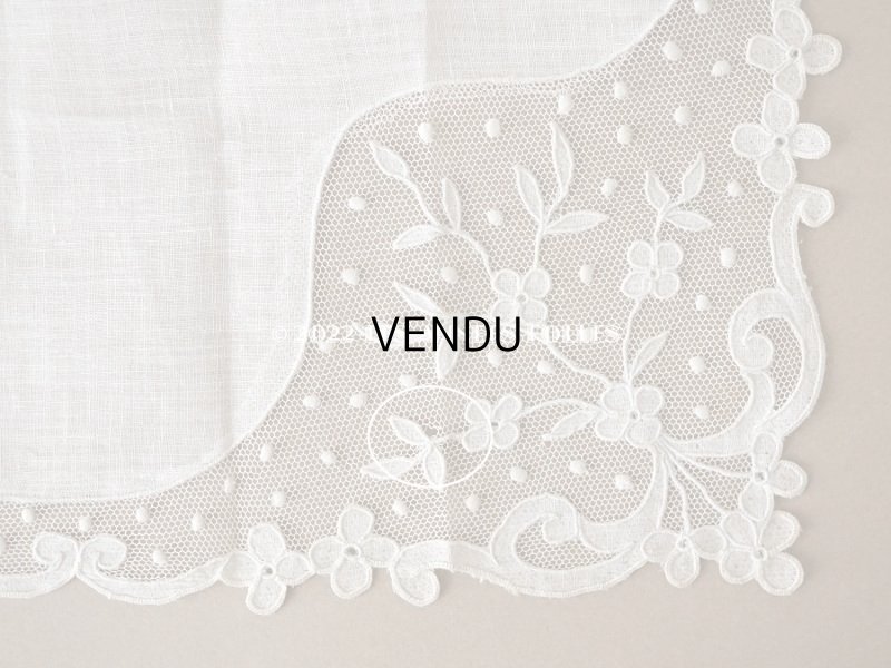 画像9: アンティーク  ハンカチ イニシャル＆花模様＆ドットの刺繍入り　