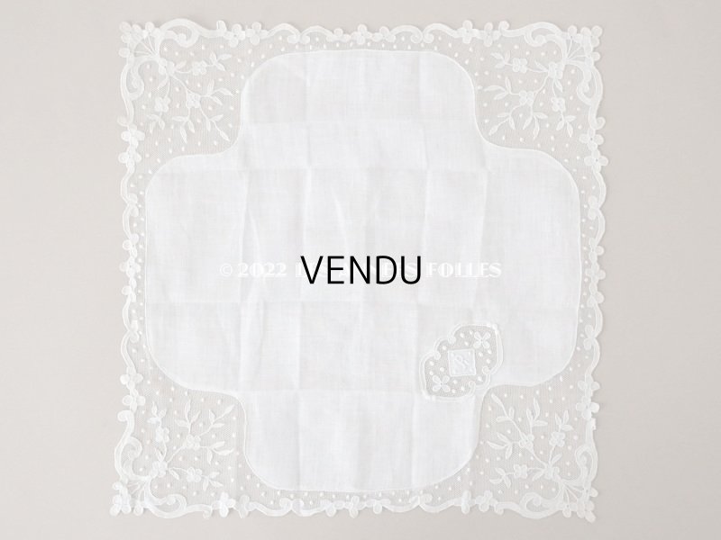 画像3: アンティーク  ハンカチ イニシャル＆花模様＆ドットの刺繍入り　