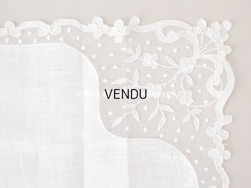 画像11: アンティーク  ハンカチ イニシャル＆花模様＆ドットの刺繍入り　