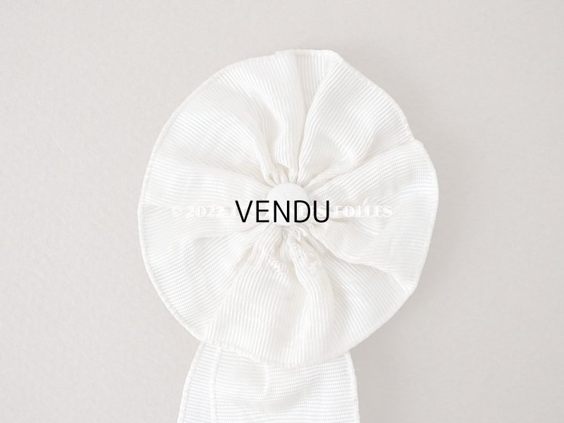 画像4: 1900年代 アンティーク 小さな胸章 シルク製 オフホワイト ドール用