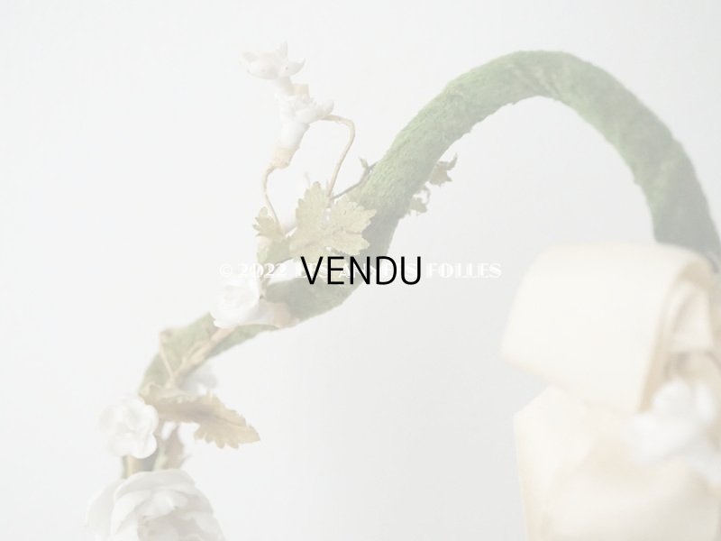 画像11: 【12周年セール対象外】1900年頃 アンティーク  グローブ・ド・マリエのパニエ型クッション  ワックスフラワーのティアラ&ブートニア付き