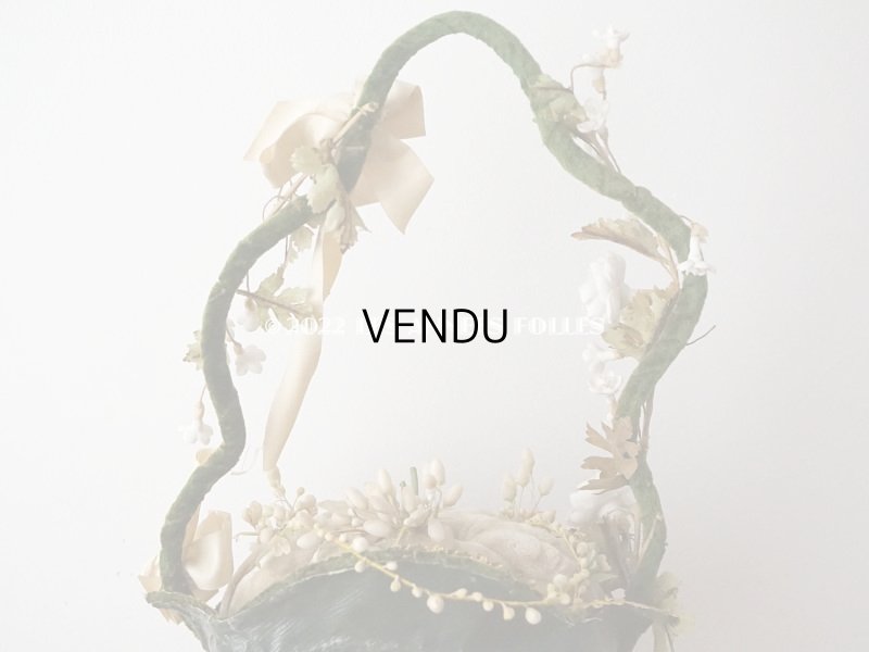 画像5: 【12周年セール対象外】1900年頃 アンティーク  グローブ・ド・マリエのパニエ型クッション  ワックスフラワーのティアラ&ブートニア付き