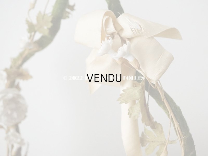 画像12: 【12周年セール対象外】1900年頃 アンティーク  グローブ・ド・マリエのパニエ型クッション  ワックスフラワーのティアラ&ブートニア付き