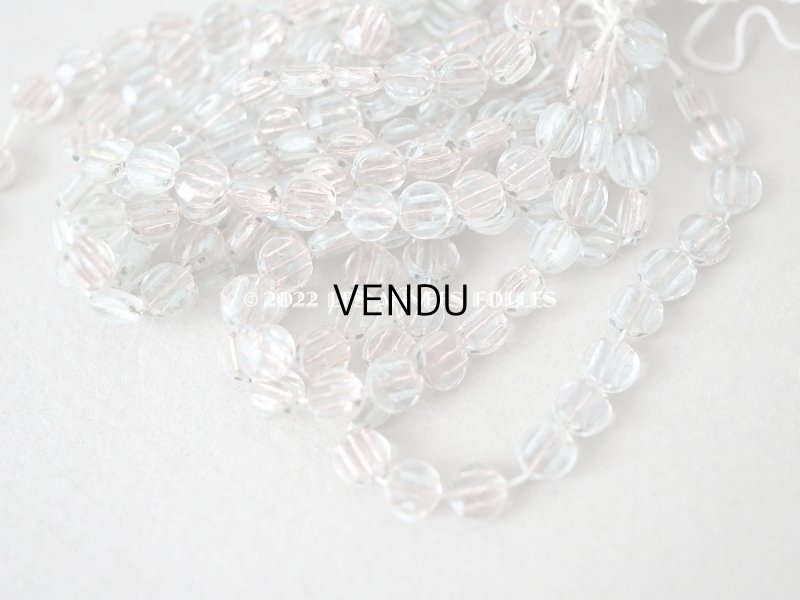 画像3: 【12周年セール対象外】アンティーク ガラスビーズ 2穴 ピンクゴールドのライン入り 淡いブルー 約90ピースのセット 4mm強