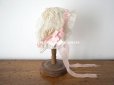 画像3: 【12周年セール対象外】1920年代 アンティーク 小さな女の子のボネ　ピンクのリボン＆マーガレットの刺繍入り (3)