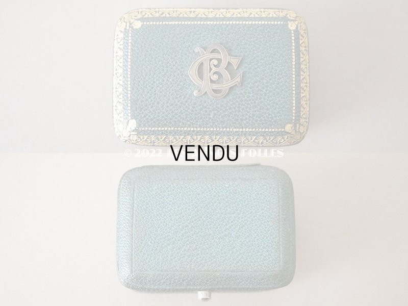 画像3: 【12周年セール対象外】19世紀末 アンティーク  本革製　ピアス用　小さなジュエリーボックス　イニシャル入り スモーキーなブルーグリーン 