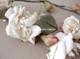 画像4:  アンティーク 薔薇の布花 蕾付き ホワイト＆パウダーピンク (4)