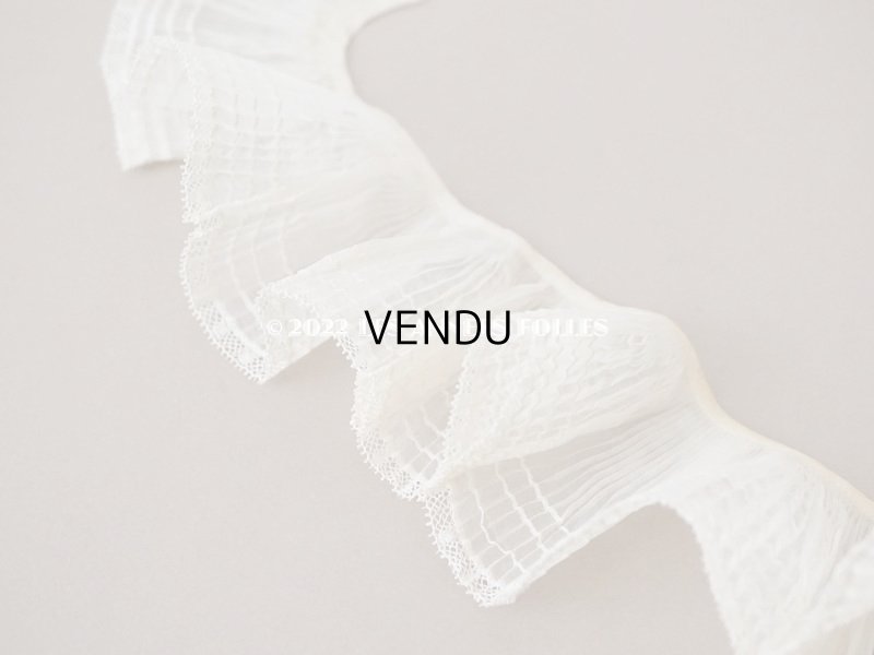 画像5: アンティーク  幅広 プリーツリボン レース付　ライン入り コットンオーガンジー オフホワイト&エクリュ 55cm 約7.7cm幅