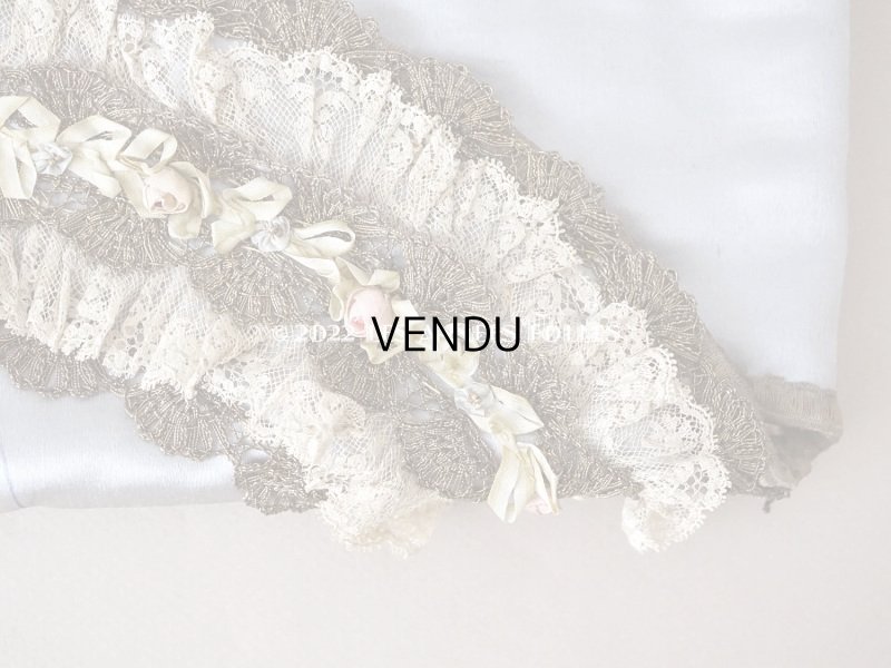 画像9: アンティーク シルク製 ハンキーケース ロココトリム＆レース　グレイッシュブルー ハンカチ用ポシェット - A LA PENSEE PARIS -