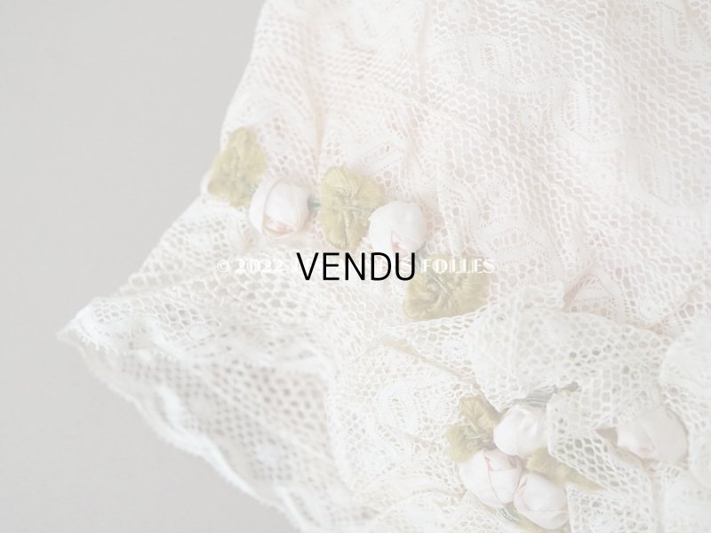 画像3: 1920年代 アンティーク  レースのボネ パウダーピンクの薔薇のロココトリム＆ピンクのシルクリボン付き 