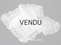 19世紀 アンティーク  結婚式のハンカチ 王冠紋章＆モノグラム刺繍入り　手編みのヴァランシエンヌレース