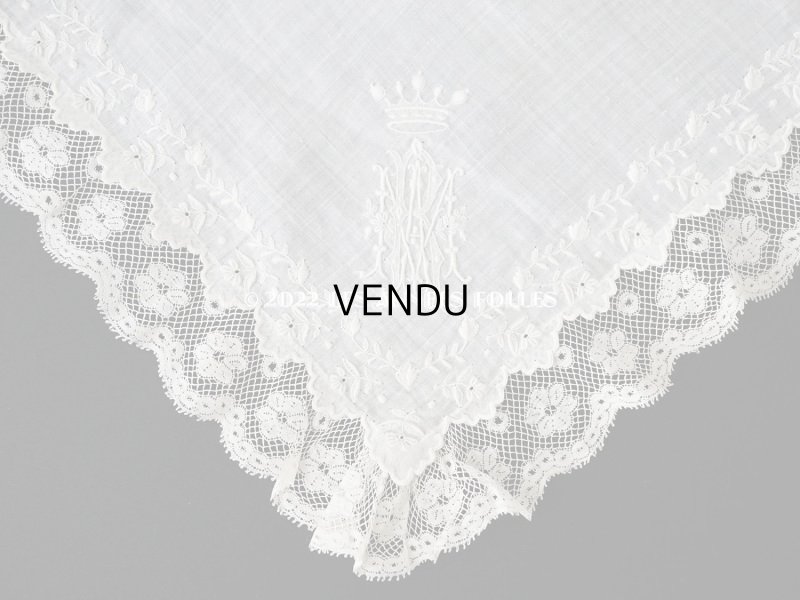 画像3: 19世紀 アンティーク  結婚式のハンカチ 王冠紋章&モノグラム刺繍入り 手編みのヴァランシエンヌレース