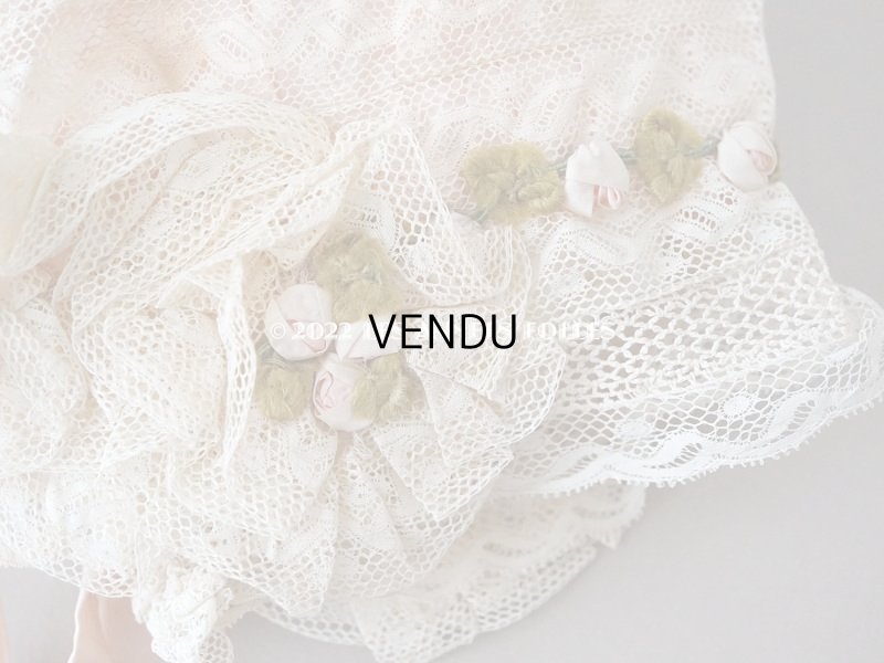 画像6: 1920年代 アンティーク  レースのボネ パウダーピンクの薔薇のロココトリム＆ピンクのシルクリボン付き 