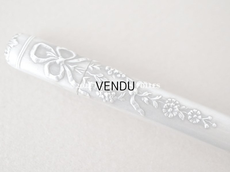 画像12: 1900年代 アンティーク シルバー製 リボン＆薔薇のガーランド ソーイングセット 裁縫道具