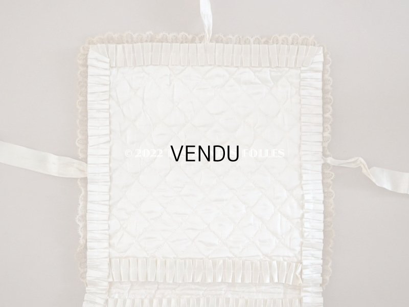 画像9: アンティーク シルク製 ハンキーケース モノグラム刺繍入り　レースの縁取り ハンカチ用ポシェット