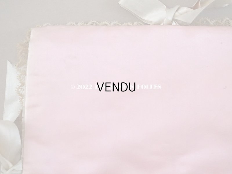 画像5: アンティーク シルク製 ハンキーケース モノグラム刺繍入り　レースの縁取り ハンカチ用ポシェット