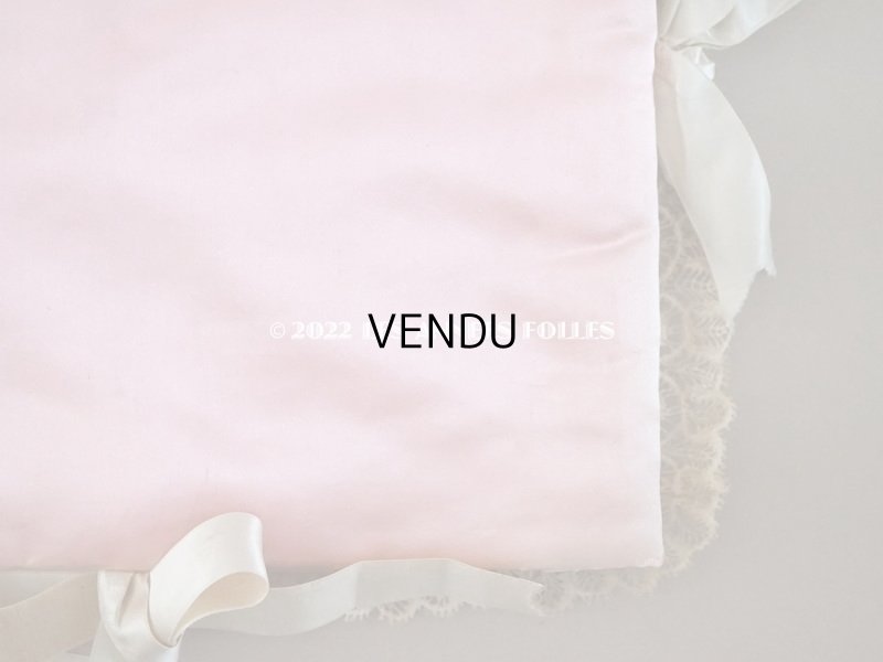 画像6: アンティーク シルク製 ハンキーケース モノグラム刺繍入り　レースの縁取り ハンカチ用ポシェット