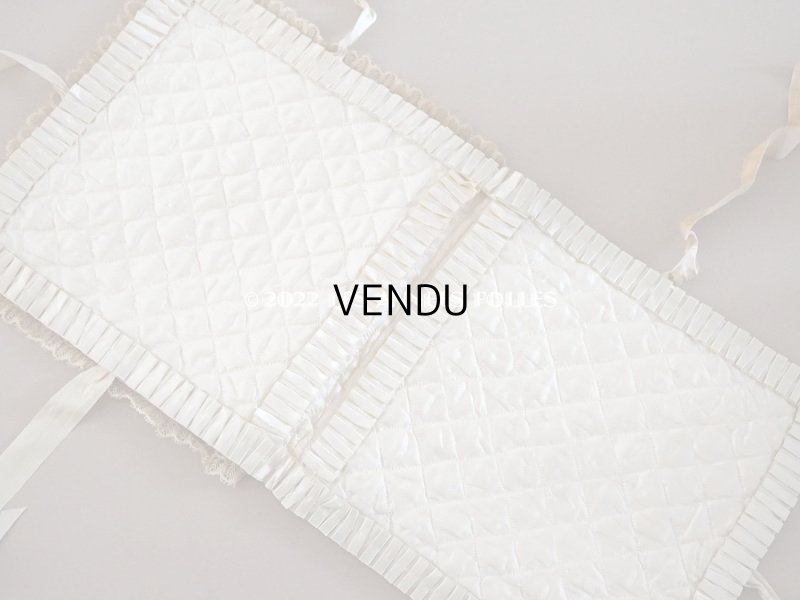 画像8: アンティーク シルク製 ハンキーケース モノグラム刺繍入り　レースの縁取り ハンカチ用ポシェット