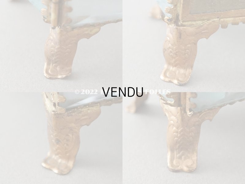 画像10: アンティーク 懐中時計 & ジュエリーボックス パウダーブルーのシルク製クッション