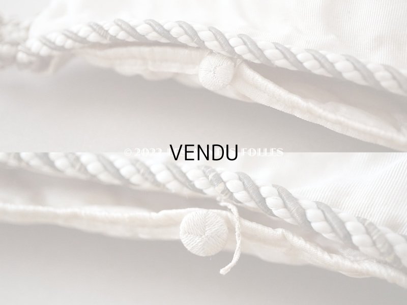 画像6: 19世紀 ナポレオン3世時代 アンティーク シルク製 ハンキーケース クッション付 刺繍入り  ハンカチ用ポシェット