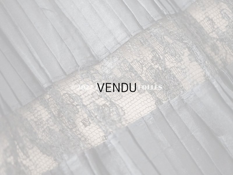 画像4: 19世紀末 アンティーク  ドレスの裾 シルクのプリーツ＆レース 2m 25cm幅