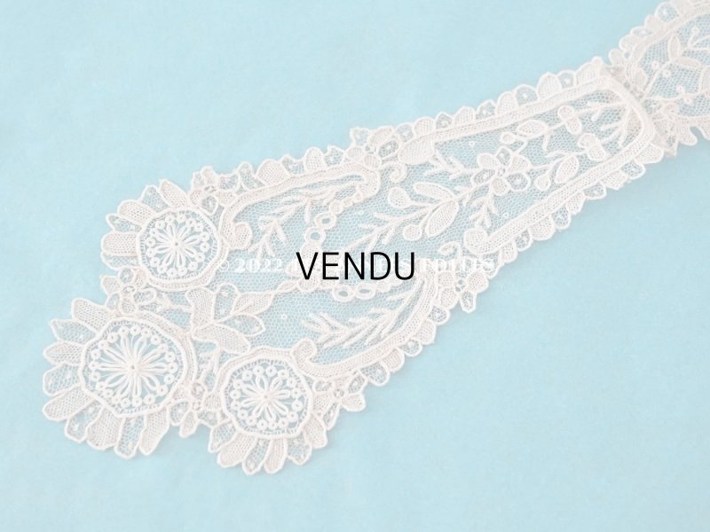 画像9: 19世紀末 アンティーク ポワンドローズの胸飾り ニードルレース  ポワンドガーズ   『ポワン・ド・ガーズ』 『ポワン・ド・ローズ』