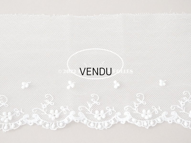 画像9: アンティーク 小さなポンポン付 レース 4.4m  幅7.7~11.5cm