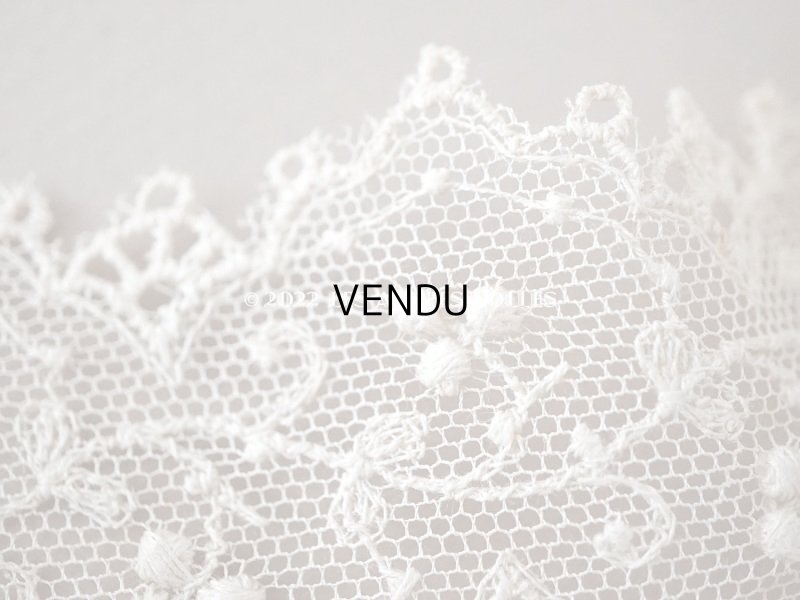 画像4: アンティーク 小さなポンポン付 レース  幅5.5cm