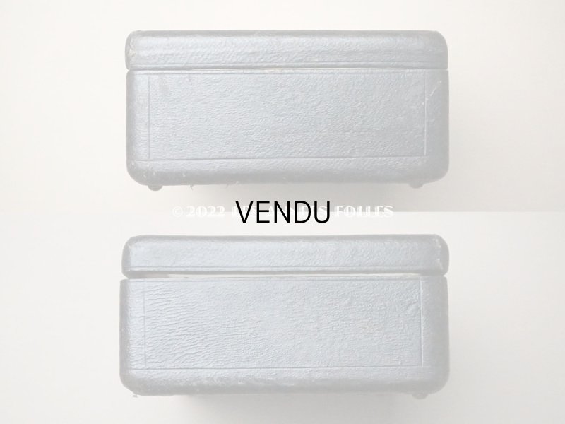 画像12: アンティーク 本革製 ジュエリーケース グレーベージュのシルク製クッション