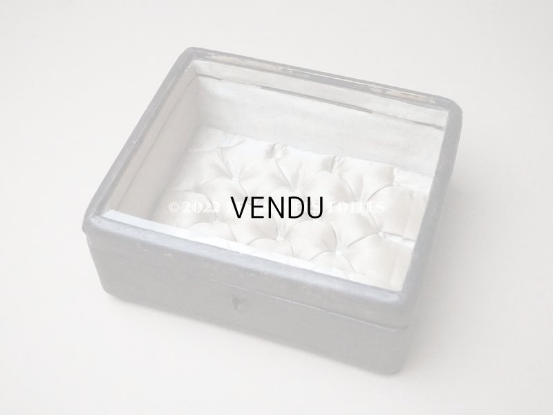 画像3: アンティーク 本革製 ジュエリーケース グレーベージュのシルク製クッション