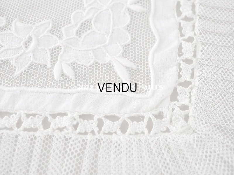 画像7: アンティーク シルクリボンが結ばれた　ベビーベッドカバー ホワイトワーク＆プリーツ入りチュールレース